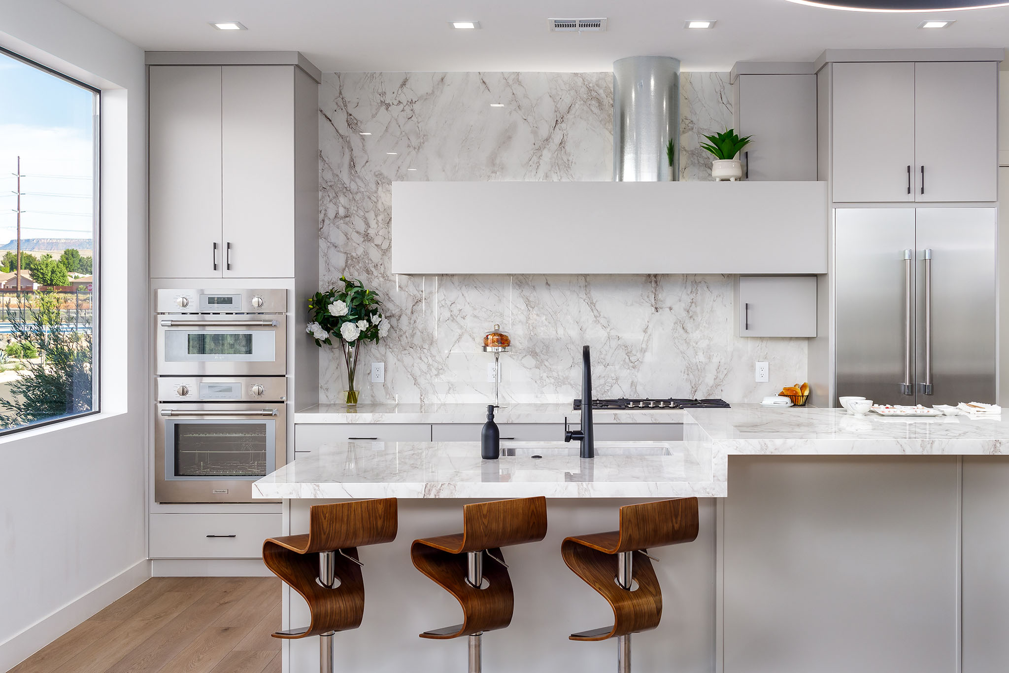 Bright and Spacious Interior